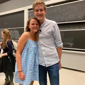 Meet your Posher, Claire